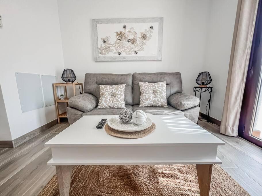 Modern 2 Bed Apartment With Pool In Frigiliana Bagian luar foto