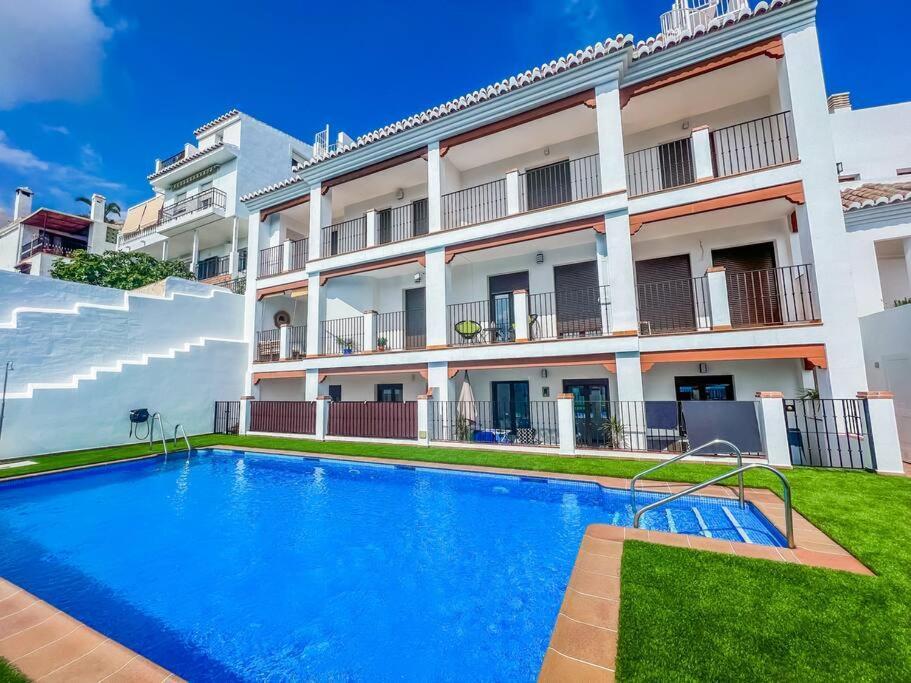 Modern 2 Bed Apartment With Pool In Frigiliana Bagian luar foto