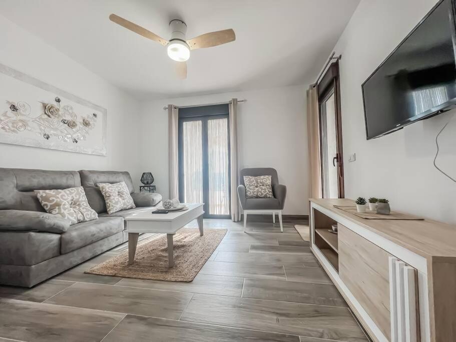 Modern 2 Bed Apartment With Pool In Frigiliana Bagian luar foto