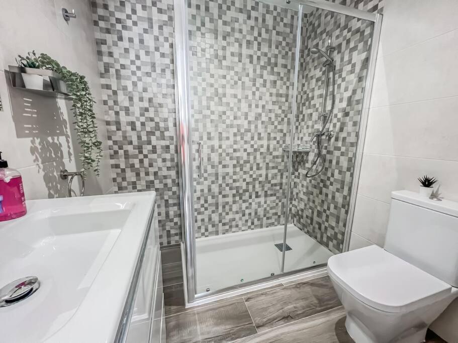 Modern 2 Bed Apartment With Pool In Frigiliana Bagian luar foto