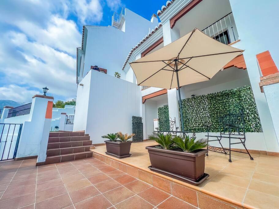 Modern 2 Bed Apartment With Pool In Frigiliana Bagian luar foto